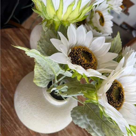 Chic Tan Vase with Sunflower Display - Picture 6 of 9